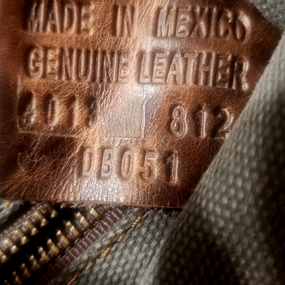 Vintage Frye Distressed Leather Studded Crossbody Saddle Bag EUC - Picture 5 of 16